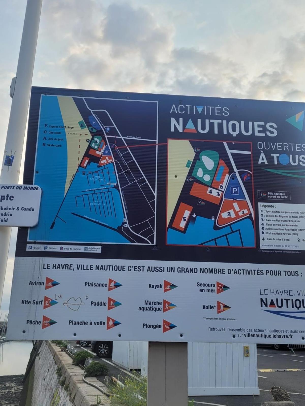 Studio Des Halles Le Havre Exterior photo